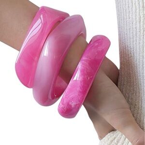 Restocking soon🔥🔥🆕3pc Shades of Pink Bangle Bracelets